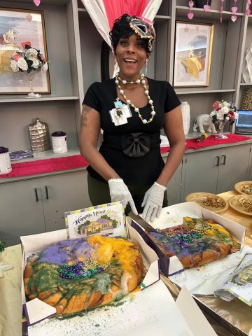 Photo Tour 2026 Denise With King Cake